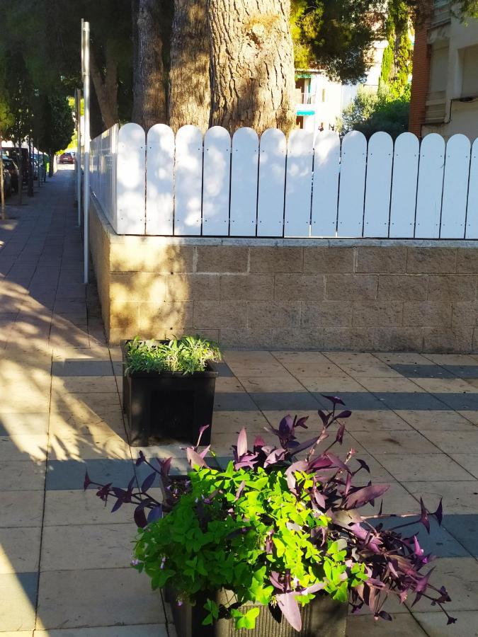 Roda de Bará Encantador Apartamento Frente A La Playa De Bara מראה חיצוני תמונה