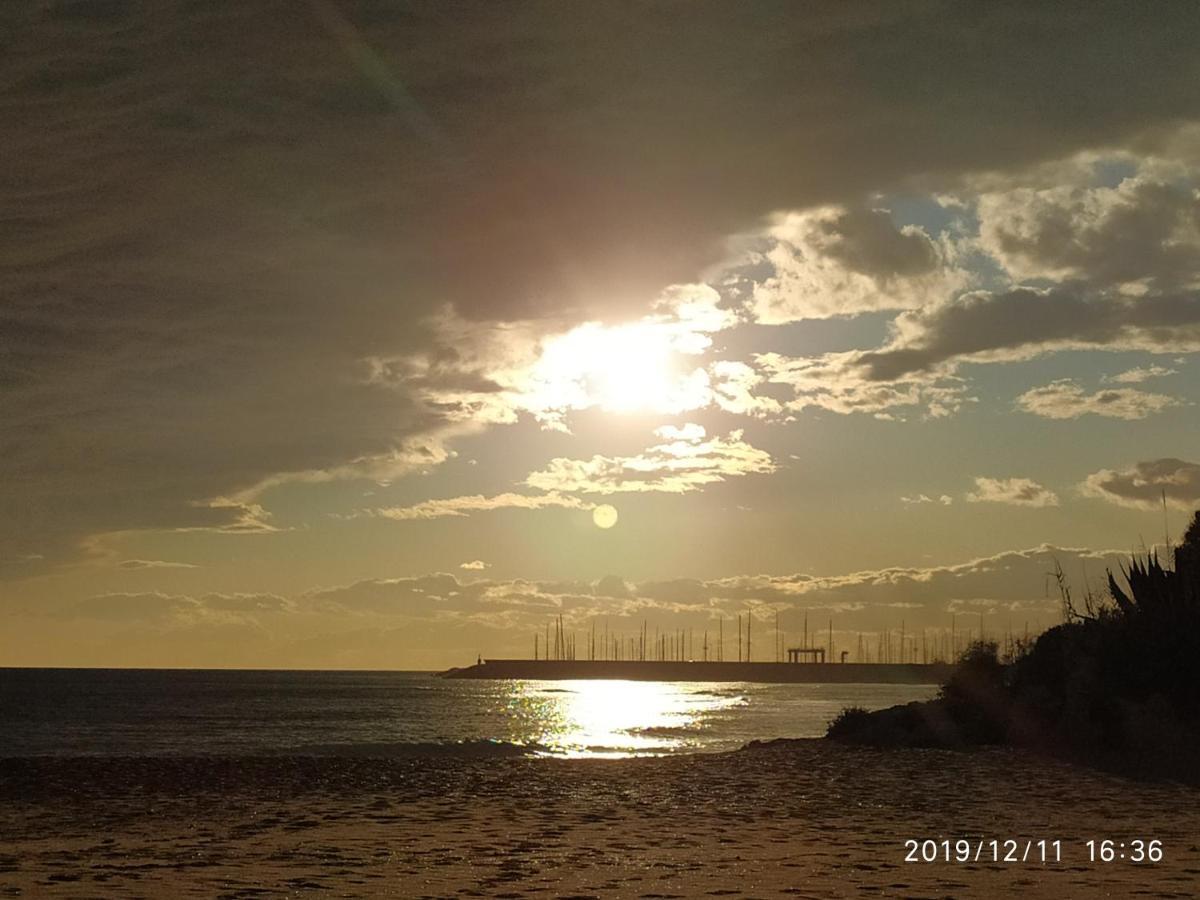 Roda de Bará Encantador Apartamento Frente A La Playa De Bara מראה חיצוני תמונה